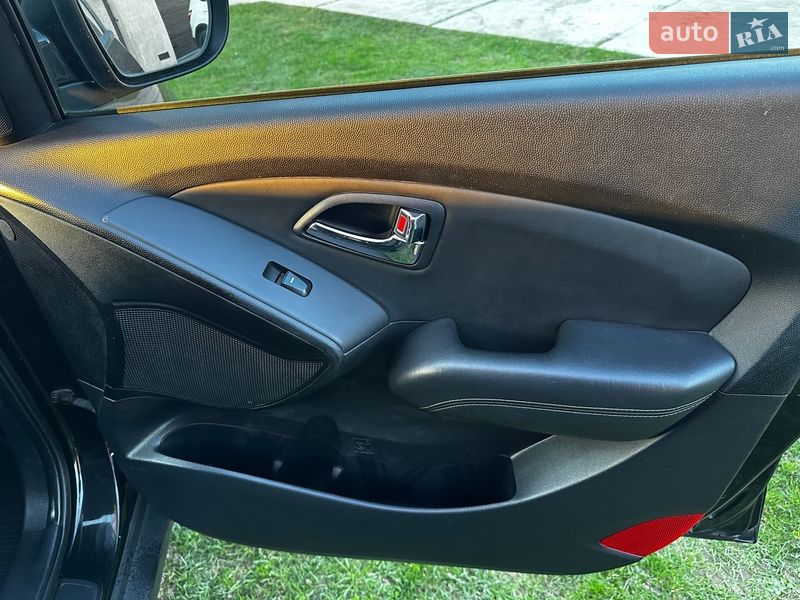 Внедорожник / Кроссовер Hyundai ix35 2011 в Ивано-Франковске