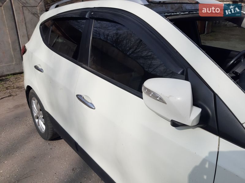 Внедорожник / Кроссовер Hyundai ix35 2010 в Запорожье