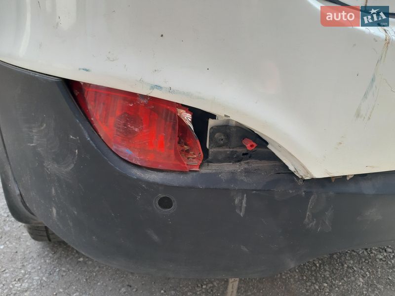 Внедорожник / Кроссовер Hyundai ix35 2010 в Запорожье