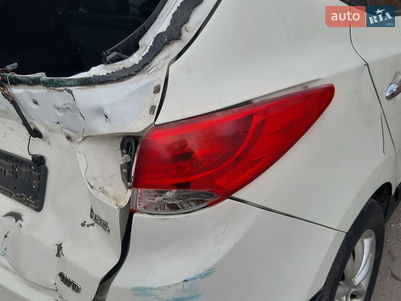 Внедорожник / Кроссовер Hyundai ix35 2010 в Запорожье