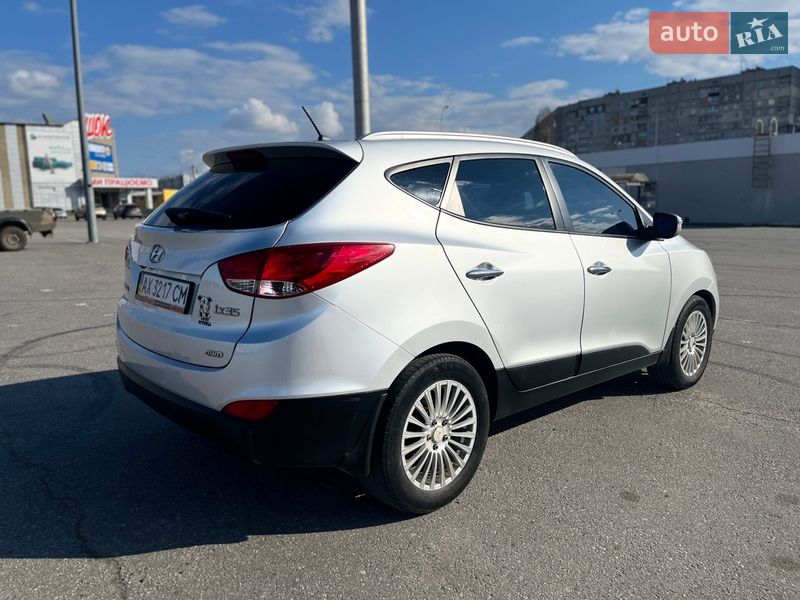 Внедорожник / Кроссовер Hyundai ix35 2011 в Харькове