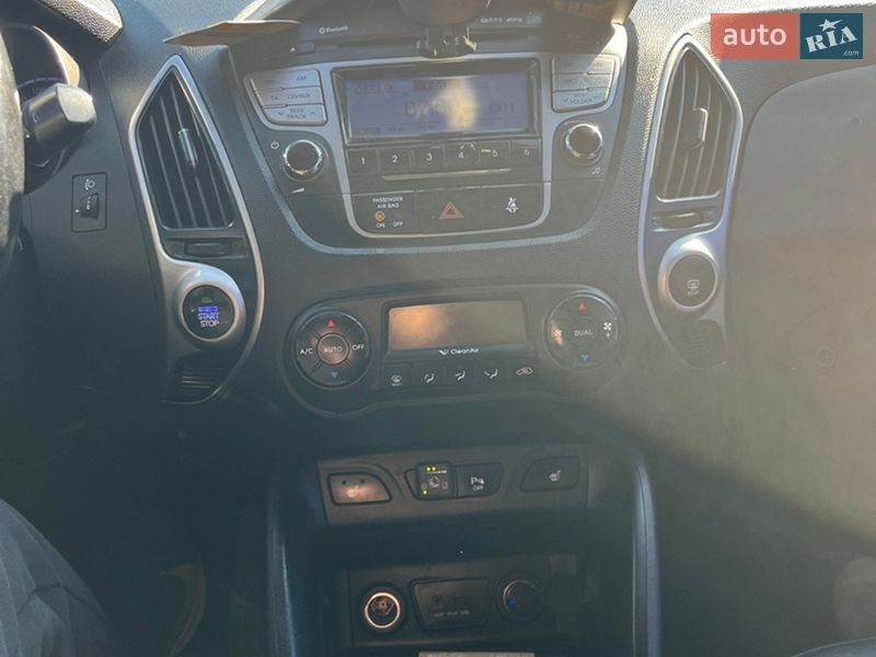 Внедорожник / Кроссовер Hyundai ix35 2011 в Харькове