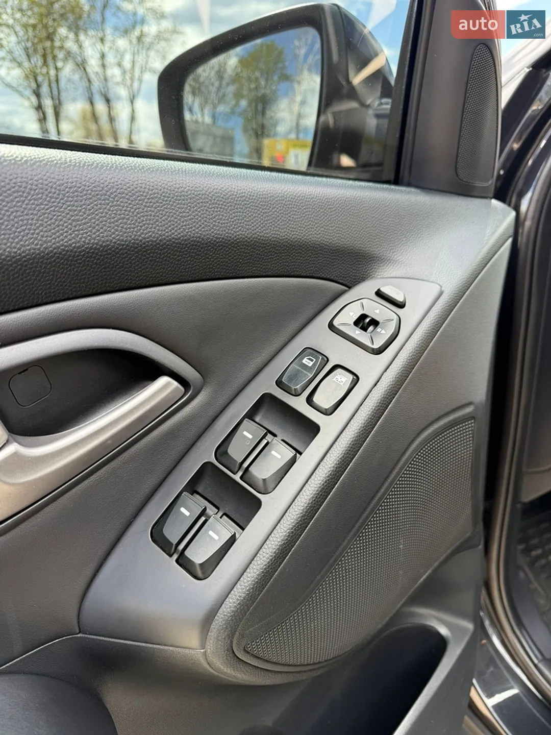 Hyundai ix35 2010 VIN U5YZT81BDBL052446 фото оголошення 10 з 33
