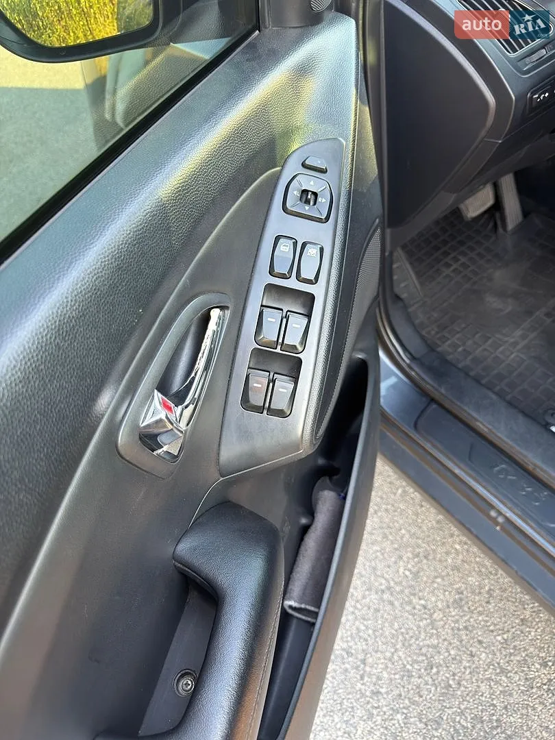 2011 Hyundai ix35 - мініатюра 13