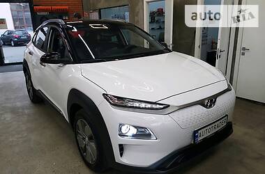 Позашляховик / Кросовер Hyundai Kona Electric 2021 в Києві