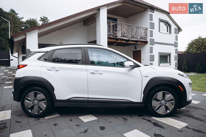 Позашляховик / Кросовер Hyundai Kona Electric 2021 в Золочеві