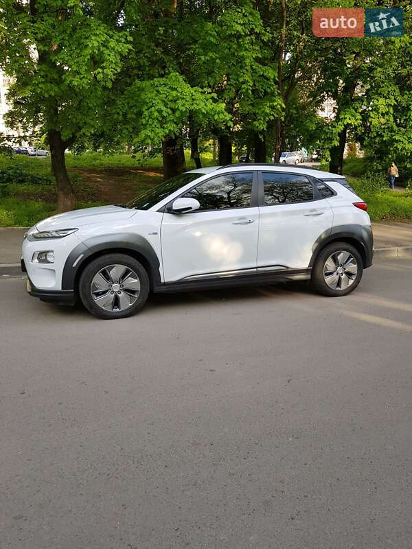 Позашляховик / Кросовер Hyundai Kona Electric 2019 в Дніпрі