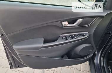 Позашляховик / Кросовер Hyundai Kona Electric 2021 в Чернівцях