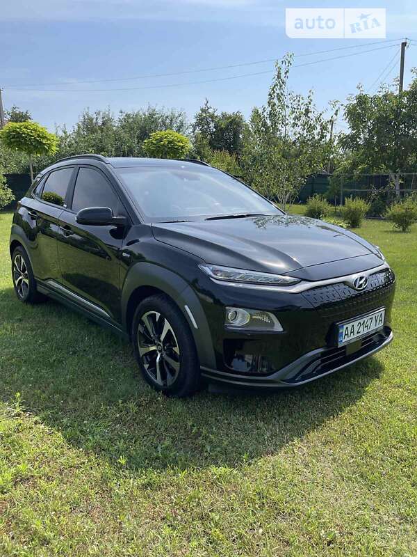 Позашляховик / Кросовер Hyundai Kona Electric 2020 в Києві