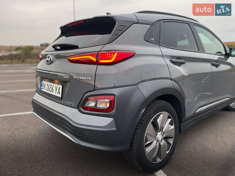 Внедорожник / Кроссовер Hyundai Kona Electric 2019 в Ровно