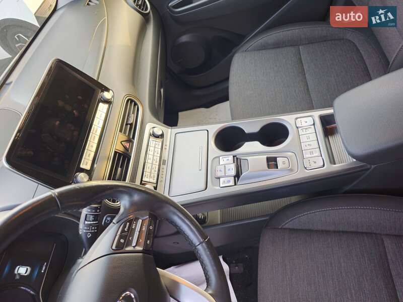 Позашляховик / Кросовер Hyundai Kona Electric 2020 в Києві