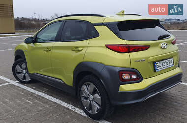 Внедорожник / Кроссовер Hyundai Kona Electric 2018 в 