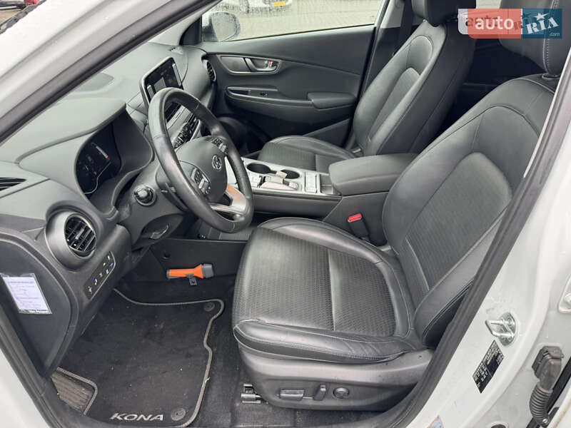 Внедорожник / Кроссовер Hyundai Kona Electric 2019 в Буске