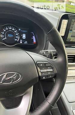 Внедорожник / Кроссовер Hyundai Kona Electric 2018 в Стрые