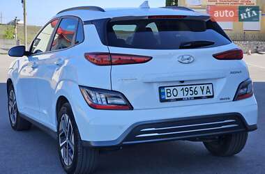 Внедорожник / Кроссовер Hyundai Kona Electric 2022 в Тернополе