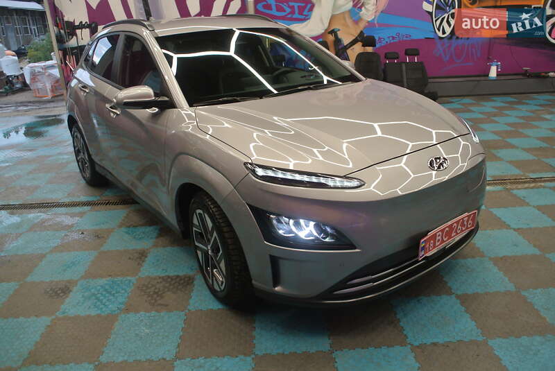 Внедорожник / Кроссовер Hyundai Kona Electric 2022 в Киеве