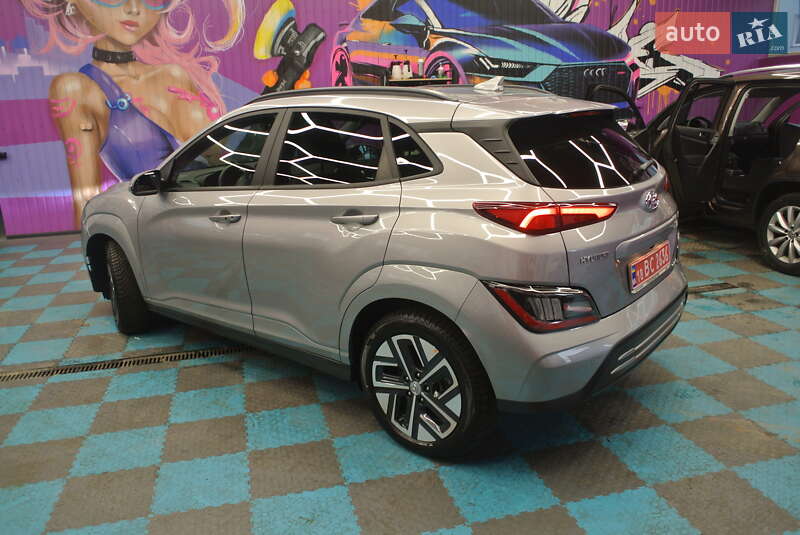Внедорожник / Кроссовер Hyundai Kona Electric 2022 в Киеве