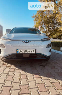 Внедорожник / Кроссовер Hyundai Kona Electric 2020 в Одессе