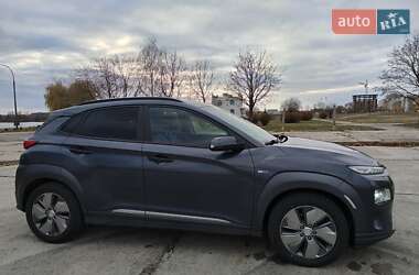 Позашляховик / Кросовер Hyundai Kona Electric 2018 в 