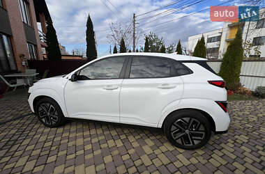 Позашляховик / Кросовер Hyundai Kona Electric 2021 в 