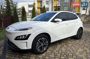 Позашляховик / Кросовер Hyundai Kona Electric 2021 в 