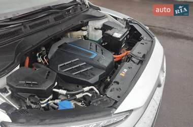 Внедорожник / Кроссовер Hyundai Kona Electric 2020 в 