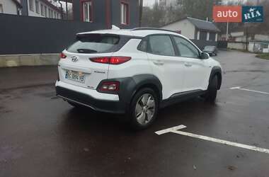 Внедорожник / Кроссовер Hyundai Kona Electric 2020 в 