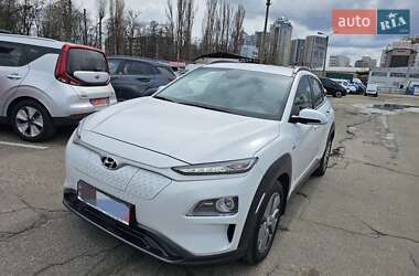 Внедорожник / Кроссовер Hyundai Kona Electric 2020 в Киеве