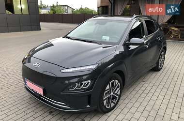 Внедорожник / Кроссовер Hyundai Kona Electric 2022 в Ровно