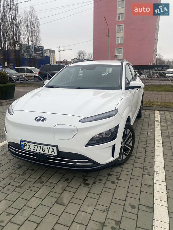 Внедорожник / Кроссовер Hyundai Kona Electric 2021 в Хмельницком