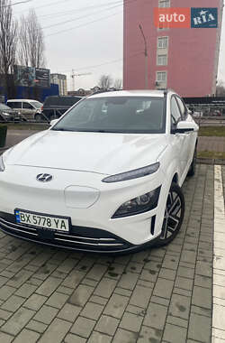 Внедорожник / Кроссовер Hyundai Kona Electric 2021 в 