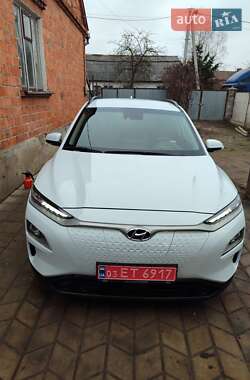 Внедорожник / Кроссовер Hyundai Kona Electric 2020 в 