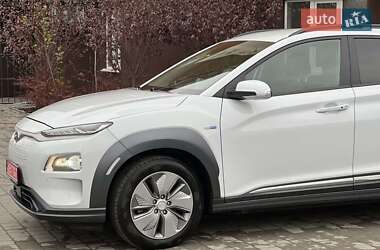 Позашляховик / Кросовер Hyundai Kona Electric 2019 в Дубні