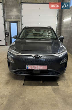 Внедорожник / Кроссовер Hyundai Kona Electric 2019 в 