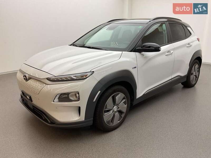 Внедорожник / Кроссовер Hyundai Kona Electric 2019 в 