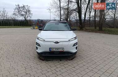 Внедорожник / Кроссовер Hyundai Kona Electric 2019 в 