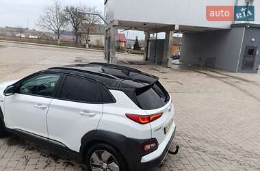 Внедорожник / Кроссовер Hyundai Kona Electric 2019 в 