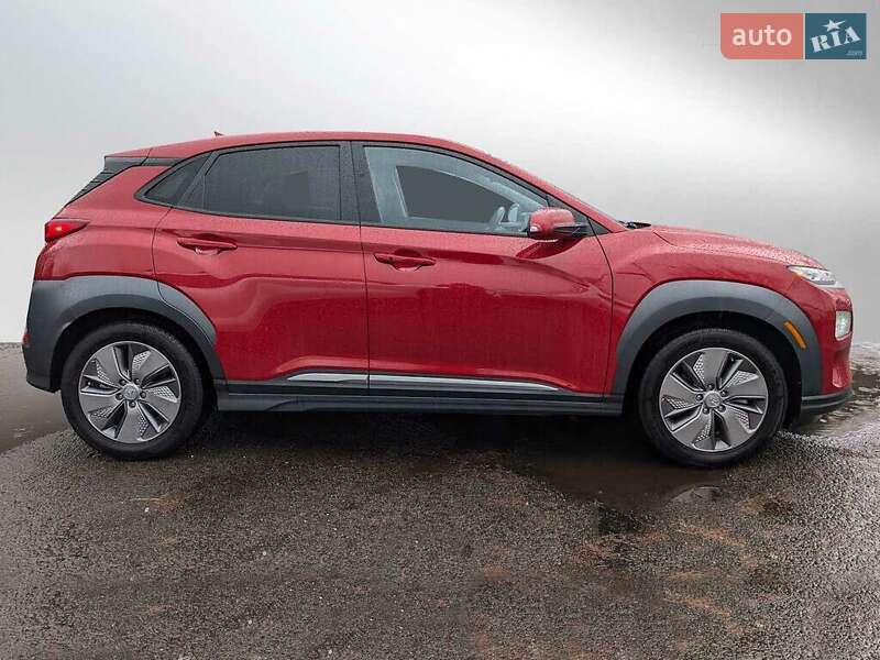 Внедорожник / Кроссовер Hyundai Kona Electric 2021 в Львове