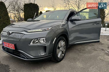Внедорожник / Кроссовер Hyundai Kona Electric 2020 в 