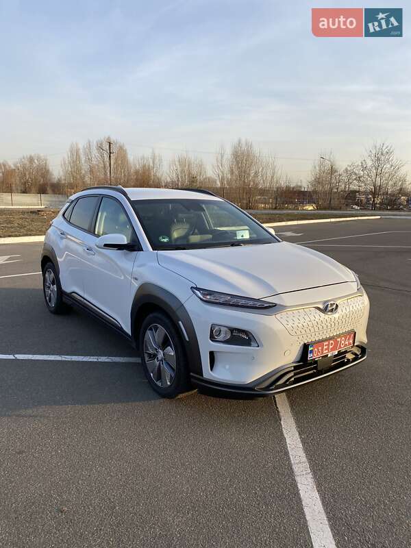 Внедорожник / Кроссовер Hyundai Kona Electric 2019 в Киеве