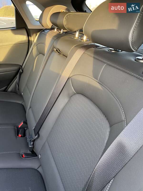 Внедорожник / Кроссовер Hyundai Kona Electric 2019 в Киеве