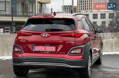Внедорожник / Кроссовер Hyundai Kona Electric 2019 в 