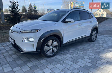 Внедорожник / Кроссовер Hyundai Kona Electric 2019 в 