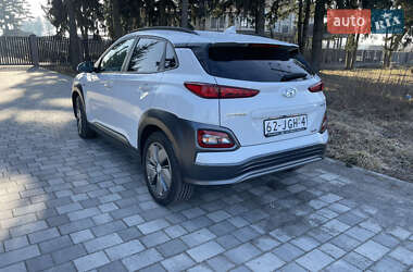 Внедорожник / Кроссовер Hyundai Kona Electric 2019 в 