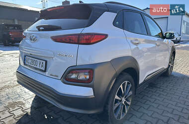 Внедорожник / Кроссовер Hyundai Kona Electric 2018 в 