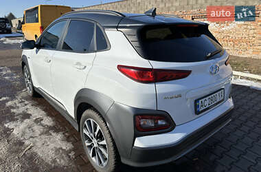 Внедорожник / Кроссовер Hyundai Kona Electric 2018 в 