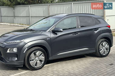 Внедорожник / Кроссовер Hyundai Kona Electric 2020 в 