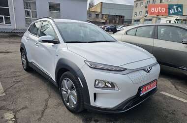 Позашляховик / Кросовер Hyundai Kona Electric 2021 в 