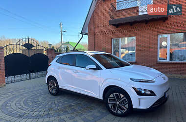 Позашляховик / Кросовер Hyundai Kona Electric 2021 в 