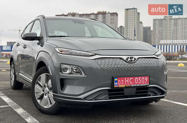 Внедорожник / Кроссовер Hyundai Kona Electric 2020 в 